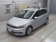 2017 Volkswagen Golf Touran