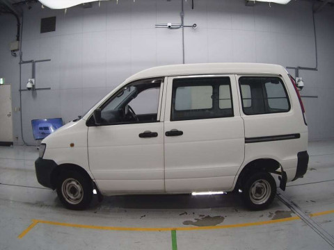 2003 Toyota Liteace Van KR42V[2]