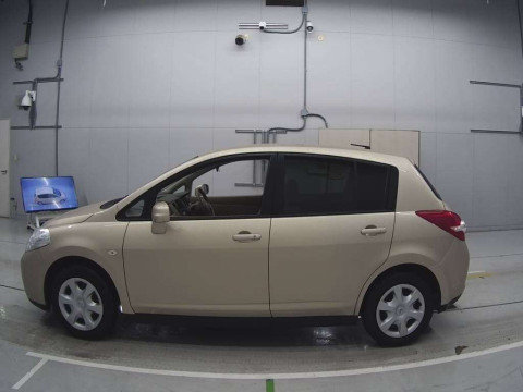 2008 Nissan Tiida C11[2]