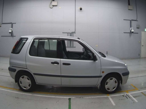 1998 Toyota Raum EXZ10[1]