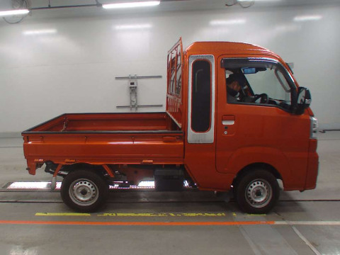 2022 Daihatsu Hijet Truck S510P[2]