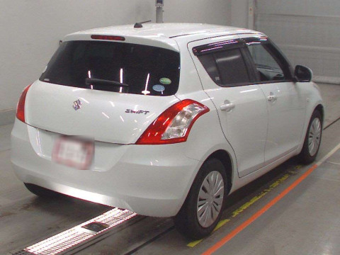 2014 Suzuki Swift ZC72S[1]