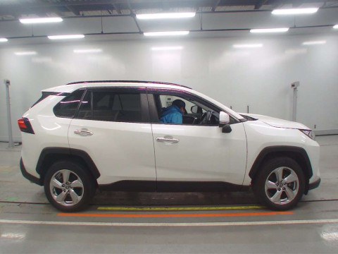 2019 Toyota RAV4 MXAA54[1]