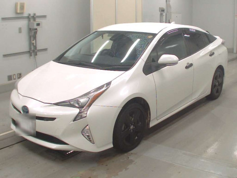 2016 Toyota Prius ZVW55[0]