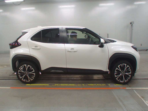 2022 Toyota YARIS CROSS MXPB15[1]