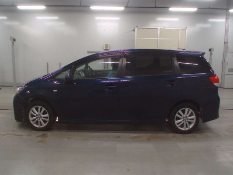 2010 Toyota Wish ZGE20W[2]