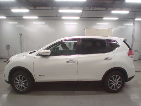 2016 Nissan X-Trail HNT32[2]