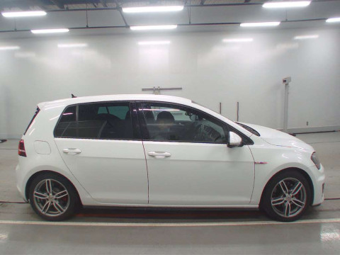 2015 Volkswagen GOLF GTI AUCHH[1]