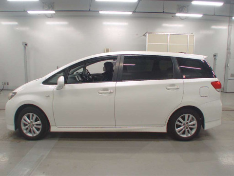 2010 Toyota Wish ZGE20W[2]