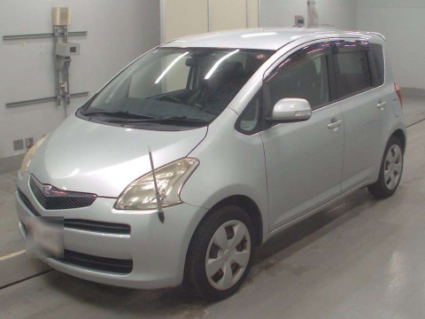 2006 Toyota Ractis NCP100[0]