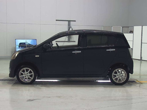 2012 Daihatsu Mira es LA300S[2]