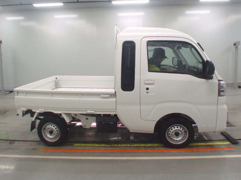 2024 Daihatsu Hijet Truck S510P[1]