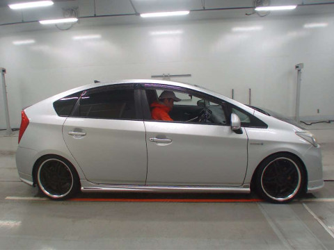 2009 Toyota Prius ZVW30[2]