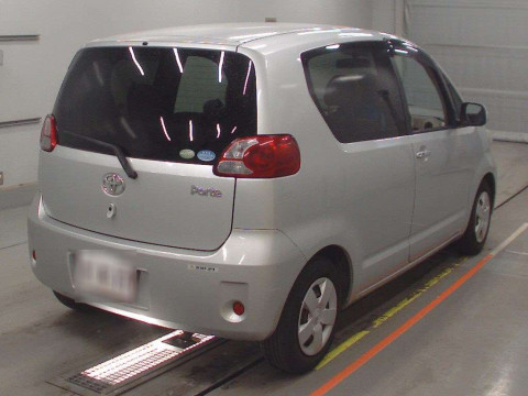 2010 Toyota Porte NNP10[1]