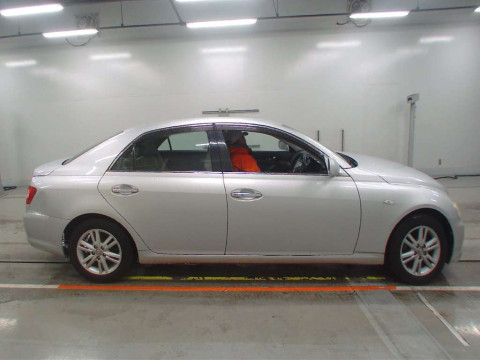 2005 Toyota Mark X GRX120[1]