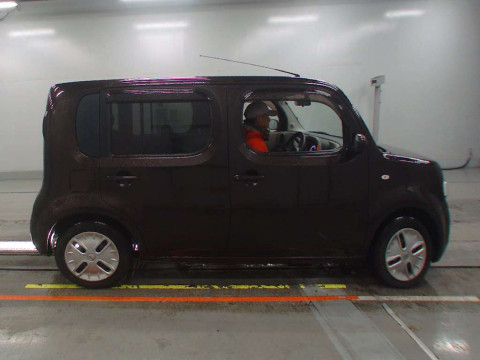 2016 Nissan Cube Z12[1]