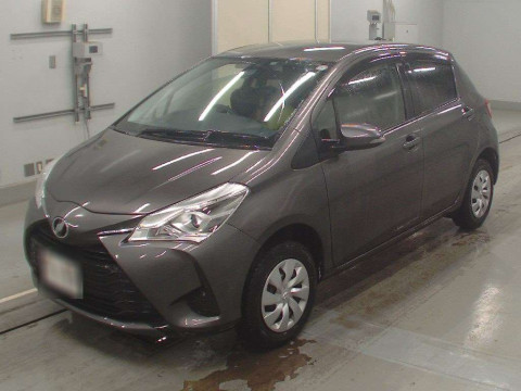 2017 Toyota Vitz NSP135[0]