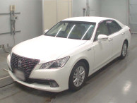 2014 Toyota Crown Hybrid