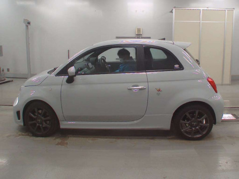 2021 Abarth Abarth 595 31214T[2]