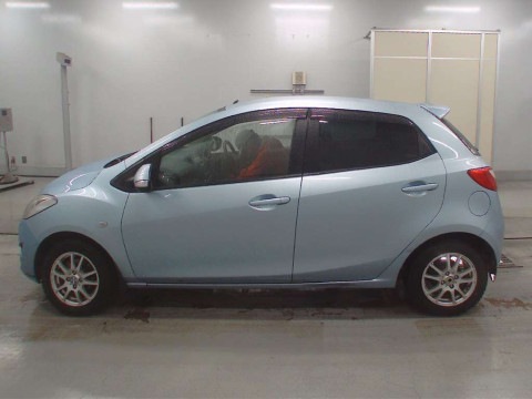 2011 Mazda Demio DEJFS[2]