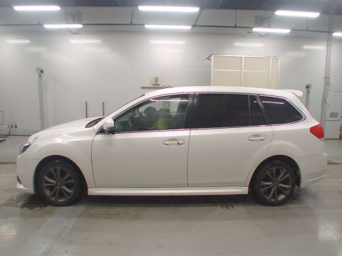 2014 Subaru Legacy Touring Wagon BRM[2]