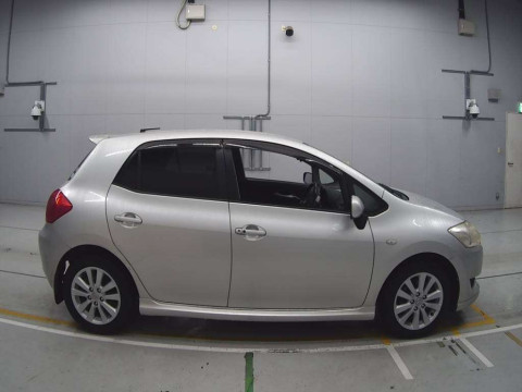 2007 Toyota Auris ZRE152H[1]