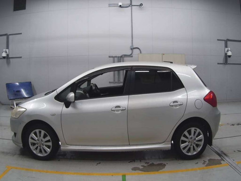 2007 Toyota Auris ZRE152H[2]