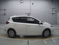 2016 Toyota Auris