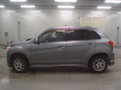 2014 Mitsubishi RVR GA4W[2]