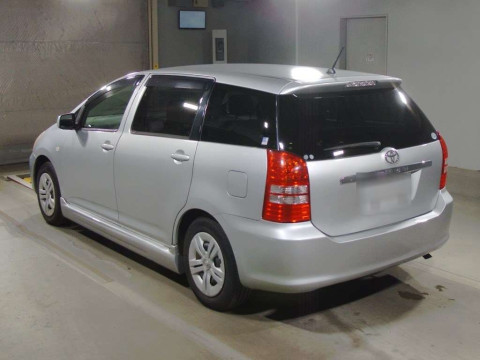 2004 Toyota Wish ZNE10G[1]