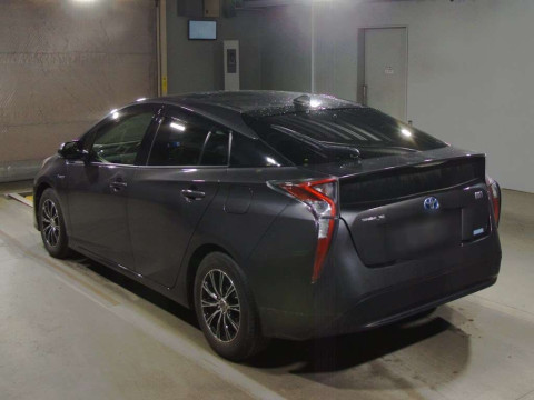 2017 Toyota Prius ZVW50[1]