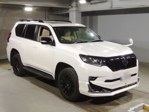 2021 Toyota Land Cruiser Prado TRJ150W[1]