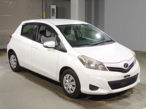 2012 Toyota Vitz KSP130[1]