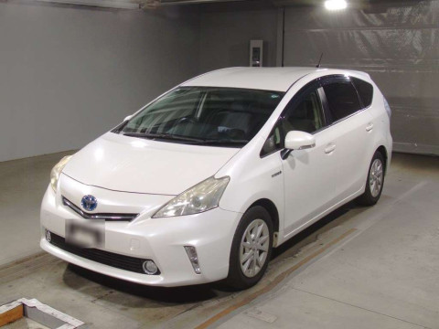 2013 Toyota Prius alpha ZVW41W[0]