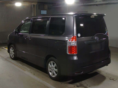 2008 Toyota Noah ZRR70W[2]