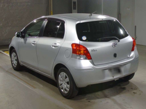 2008 Toyota Vitz SCP90[2]