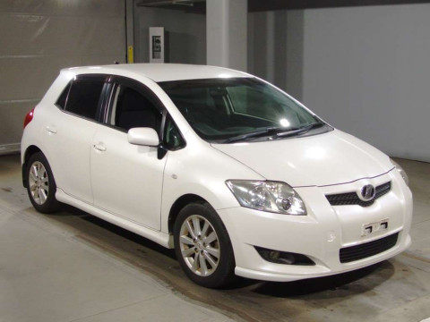 2008 Toyota Auris ZRE152H[1]