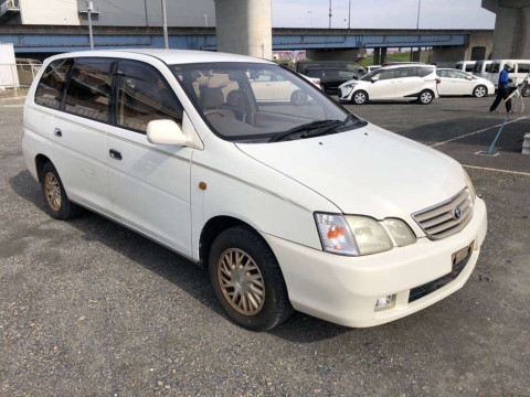 2000 Toyota Gaia SXM10G[0]