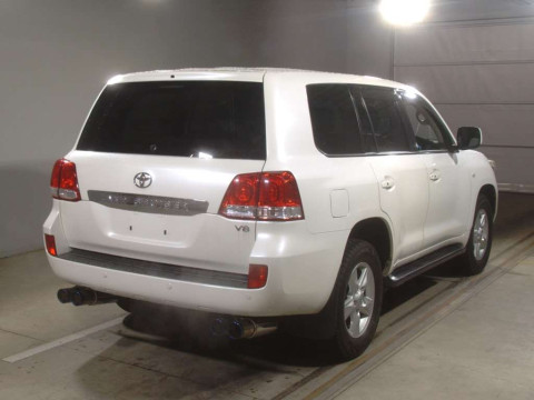 2011 Toyota Land Cruiser URJ202W[1]