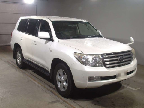 2011 Toyota Land Cruiser URJ202W[2]