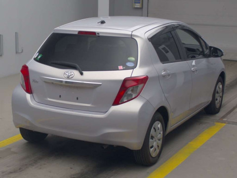 2014 Toyota Vitz NSP130[1]