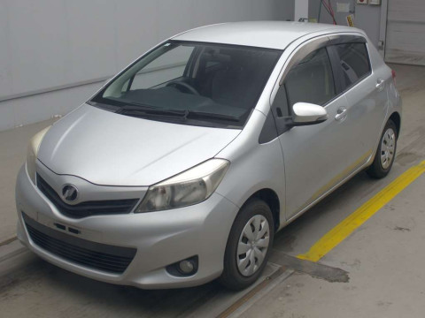 2013 Toyota Vitz KSP130[0]