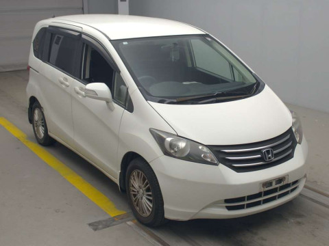 2010 Honda Freed GB3[2]