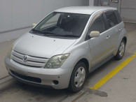 2004 Toyota IST