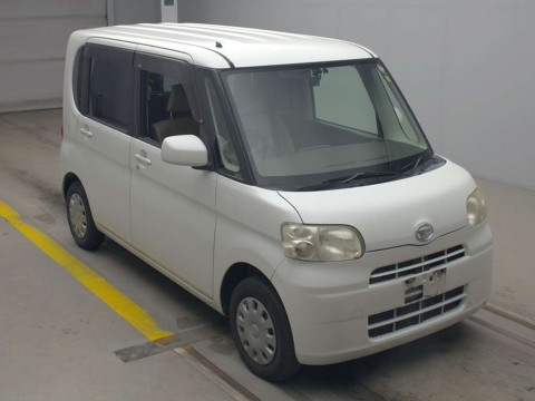 2010 Daihatsu Tanto L375S[2]