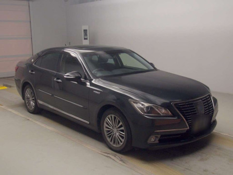 2014 Toyota Crown Hybrid AWS210[2]