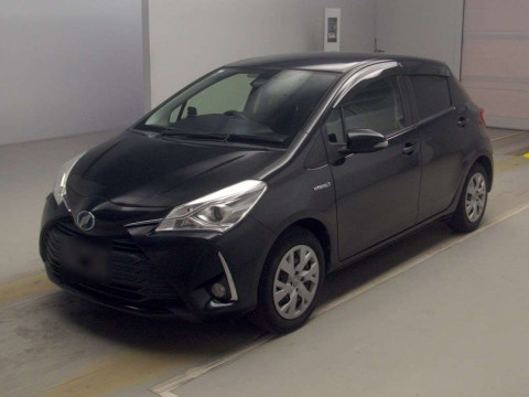 2017 Toyota Vitz NHP130[0]