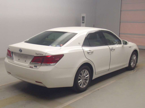 2013 Toyota Crown Hybrid AWS210[1]