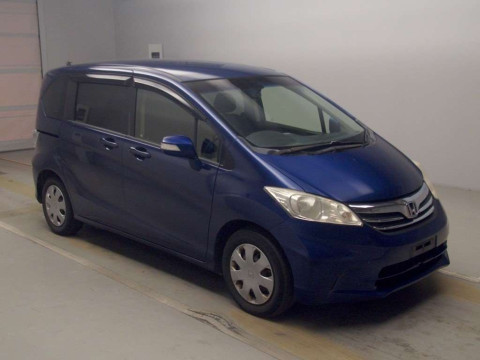 2012 Honda Freed GB3[2]