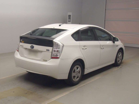 2010 Toyota Prius ZVW30[1]